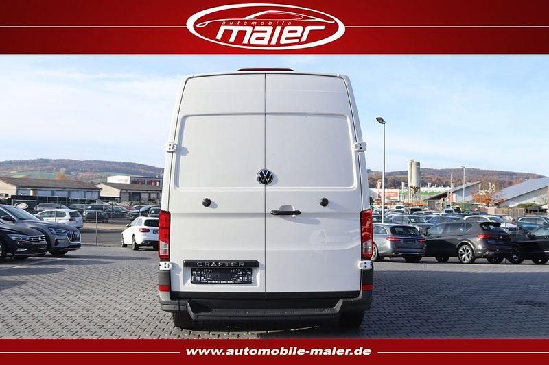 Neu VW Crafter 140 PS (102 kW) 2025 Candyweiã Van