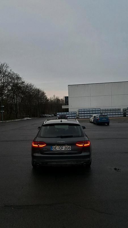 Gebraucht Audi A4 S-Line 204 PS (150 kW) 2012 Grau Kombi