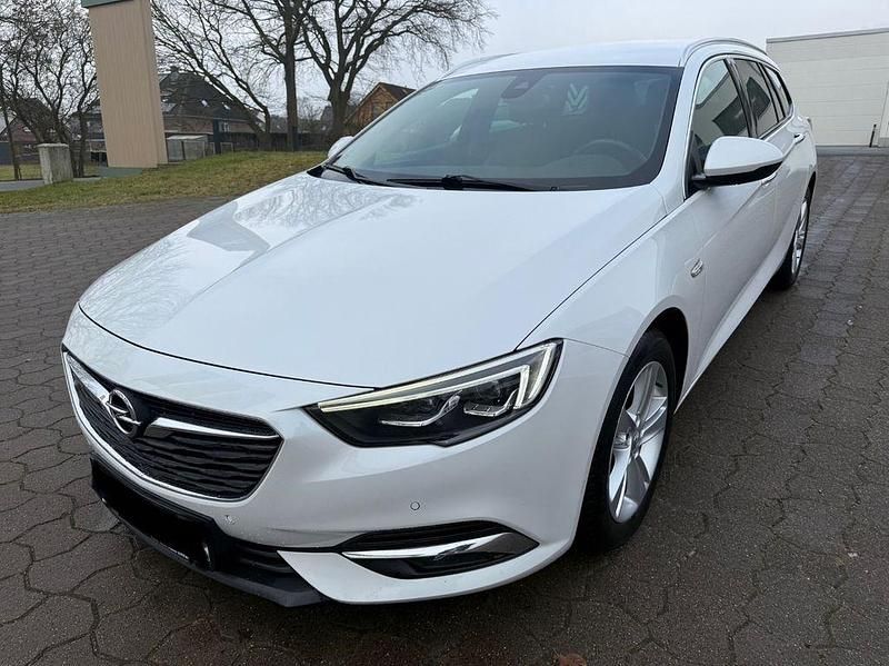 Weiß Gebraucht 2019 Opel Insignia Innovation Kombi | 10.950 € (Guter Preis) - Bild 1/3
