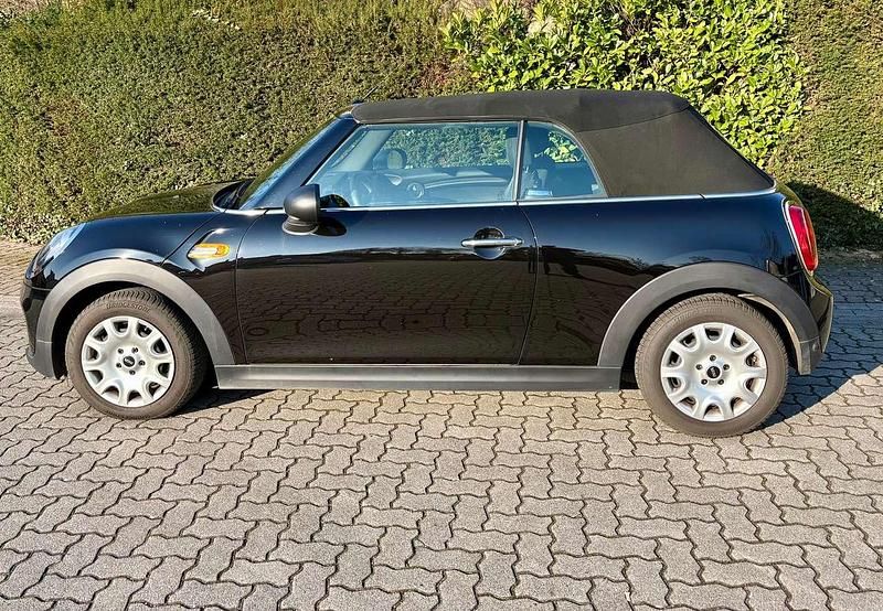 Gebraucht Mini One Cabriolet 102 PS (75 kW) 2018 Schwarz Cabrio
