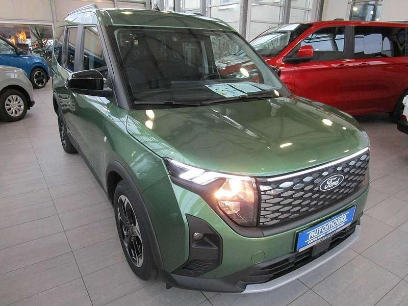 Neu Ford Tourneo Active 100 kW (136 PS) 2025 Grün Kombi