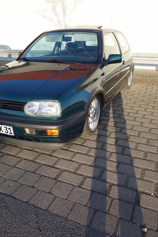 Gebraucht VW Golf III 75 PS (55 kW) 1995 Grün Kleinwagen