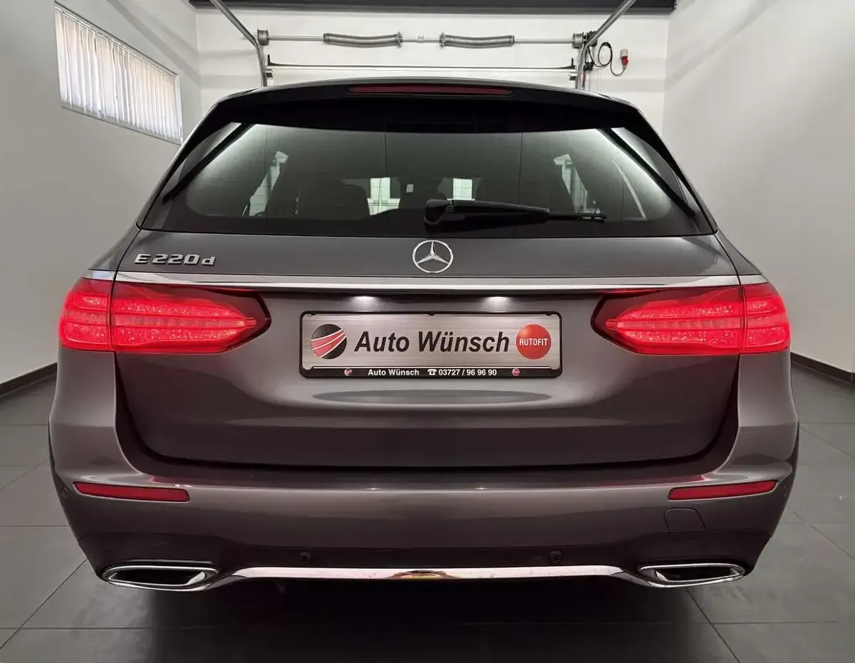Gebraucht Mercedes E220 AMG line 194 PS (142 kW) 2020 Grau Kombi