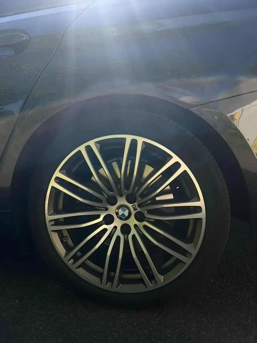 Gebraucht BMW 550 400 PS (294 kW) 2019 Grau Kombi