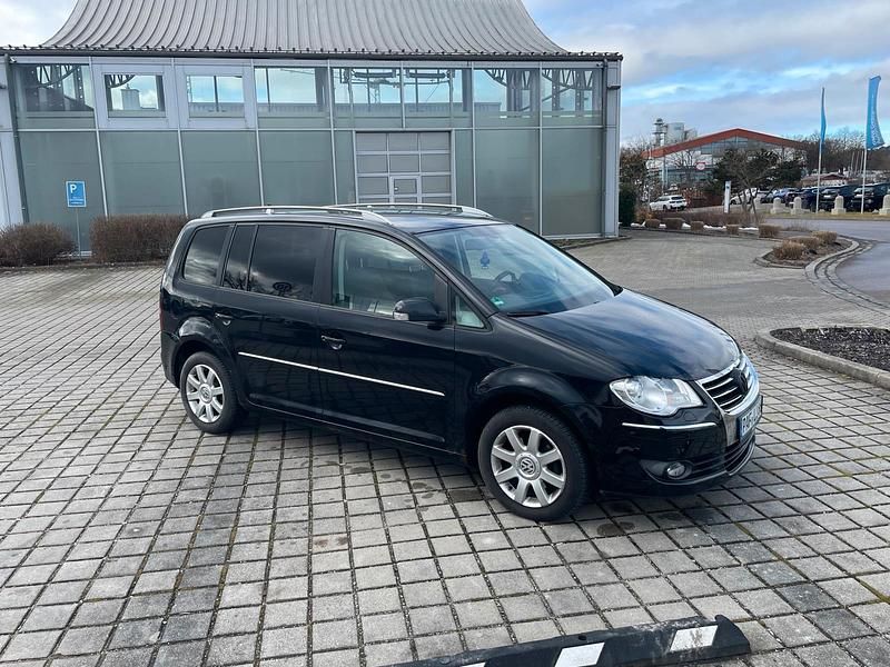 Schwarz Gebraucht 2008 VW Touran Highline Van / Kleinbus | 2.000 € (Superpreis) - Bild 1/4