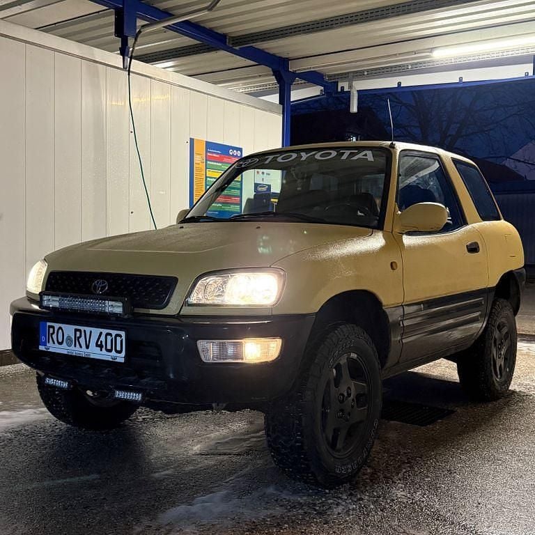 Gebraucht Toyota RAV4 128 PS (94 kW) 2000 Gelb SUV