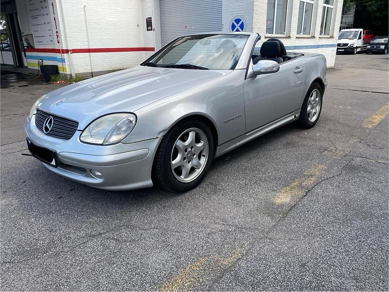 Silber Gebraucht 2003 Mercedes SLK200 Cabrio | 2.200 € (Superpreis) - Bild 1/4