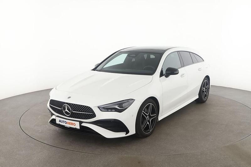 Weiß Gebraucht 2023 Mercedes CLA220 Shooting Brake AMG line Kombi | 38.120 € (Etwas zu teuer) - Bild 1/3