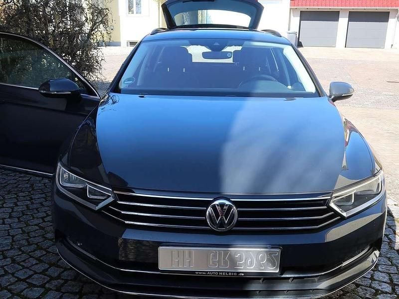 Gebraucht VW Passat Comfortline 190 PS (139 kW) 2018 Grau Kombi