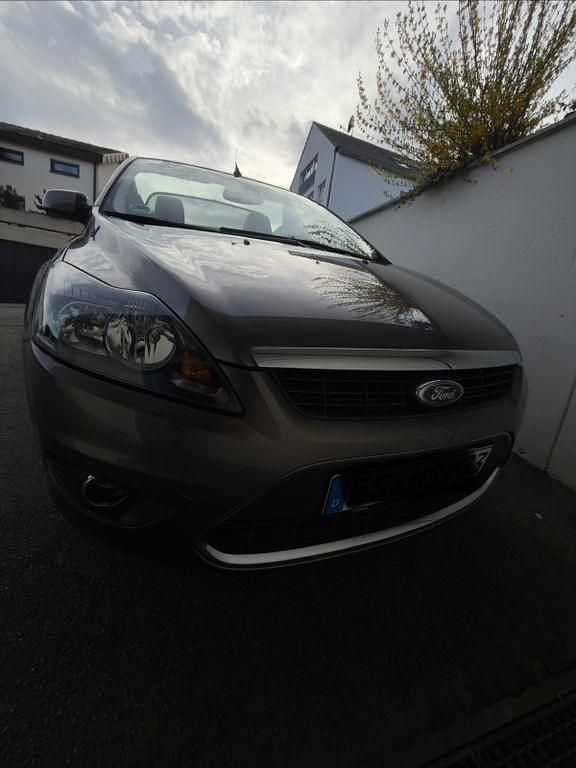 Gebraucht Ford Focus Cabriolet 145 PS (106 kW) 2008 Beige Cabrio