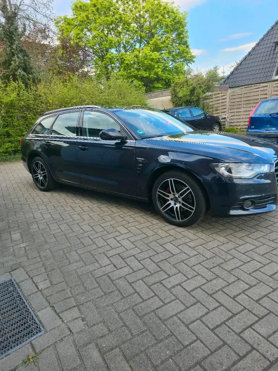 Gebraucht Audi A6 204 PS (150 kW) 2012 Blau Kombi