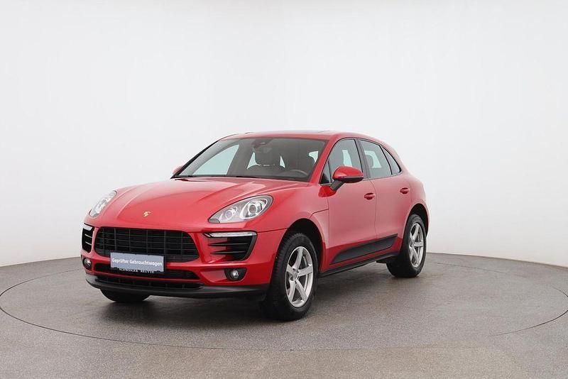 Second-hand Porsche Macan 252 CP (185 kW) 2017 Roșu SUV