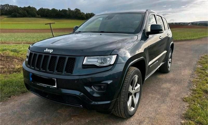 Gebraucht Jeep Grand Cherokee Overland 250 PS (183 kW) 2016 Schwarz SUV