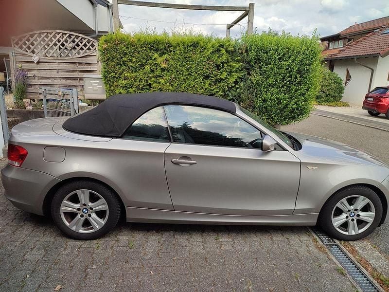 Gebraucht 2009 BMW 118 Cabriolet Sport Line Cabrio | 8.900 € (Teuer) - Bild 1/4