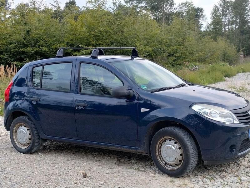Blau Gebraucht 2008 Dacia Sandero Kleinwagen | 1.000 € (Fairer Preis) - Bild 1/4