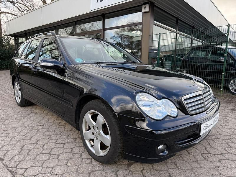 Gebraucht Mercedes C200 Classic 122 PS (89 kW) 2005 Schwarz Limousine