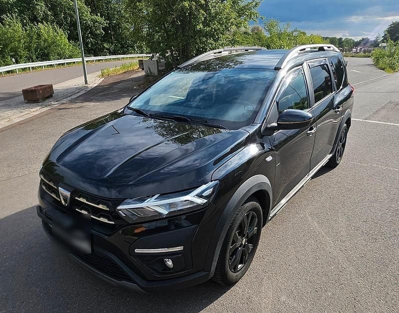 Schwarz Gebraucht 2022 Dacia Jogger Extreme Kombi | 16.400 € (Fairer Preis) - Bild 1/4