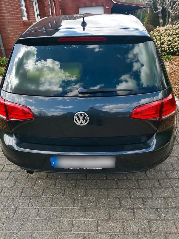 Gebraucht VW Golf VII 110 PS (80 kW) 2016 Grau Kleinwagen