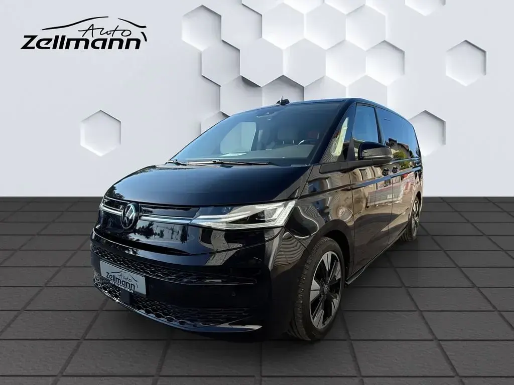 Gebraucht VW Multivan Life 150 PS (110 kW) 2025 Van / Kleinbus