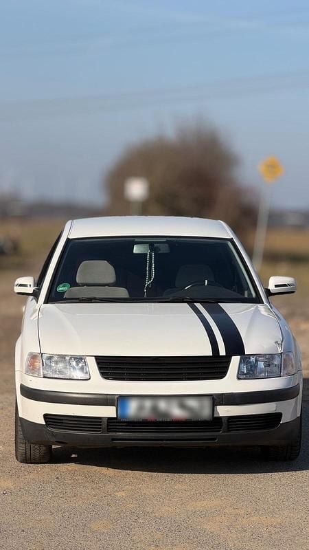 Gebraucht VW Passat 150 PS (110 kW) 1997 Weiß Limousine