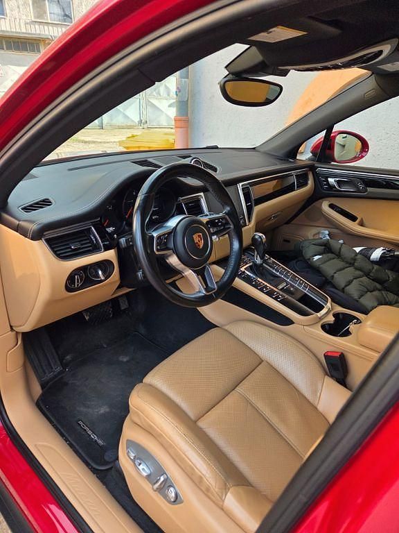 Gebraucht Porsche Macan 252 PS (185 kW) 2017 Rot SUV