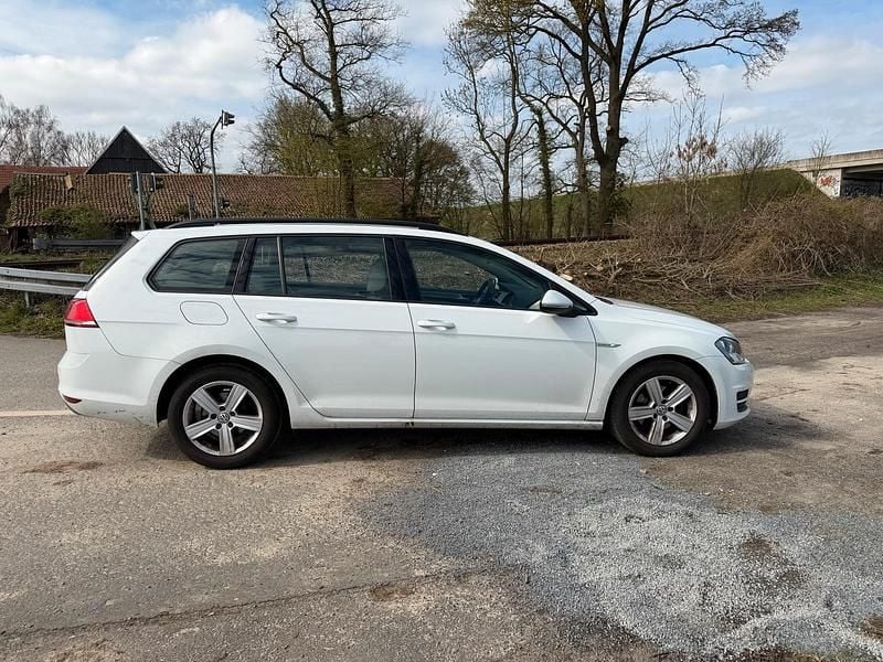 Gebraucht VW Golf VII 110 PS (80 kW) 2014 Weiß Kombi