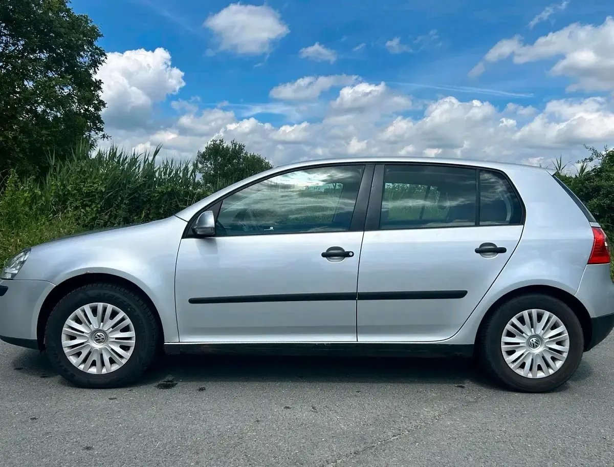 Gebraucht VW Golf V 75 PS (55 kW) 2005 Silber Kleinwagen