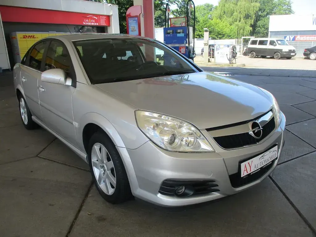 Gebraucht Opel Vectra Edition 140 PS (102 kW) 2007 Silber Limousine