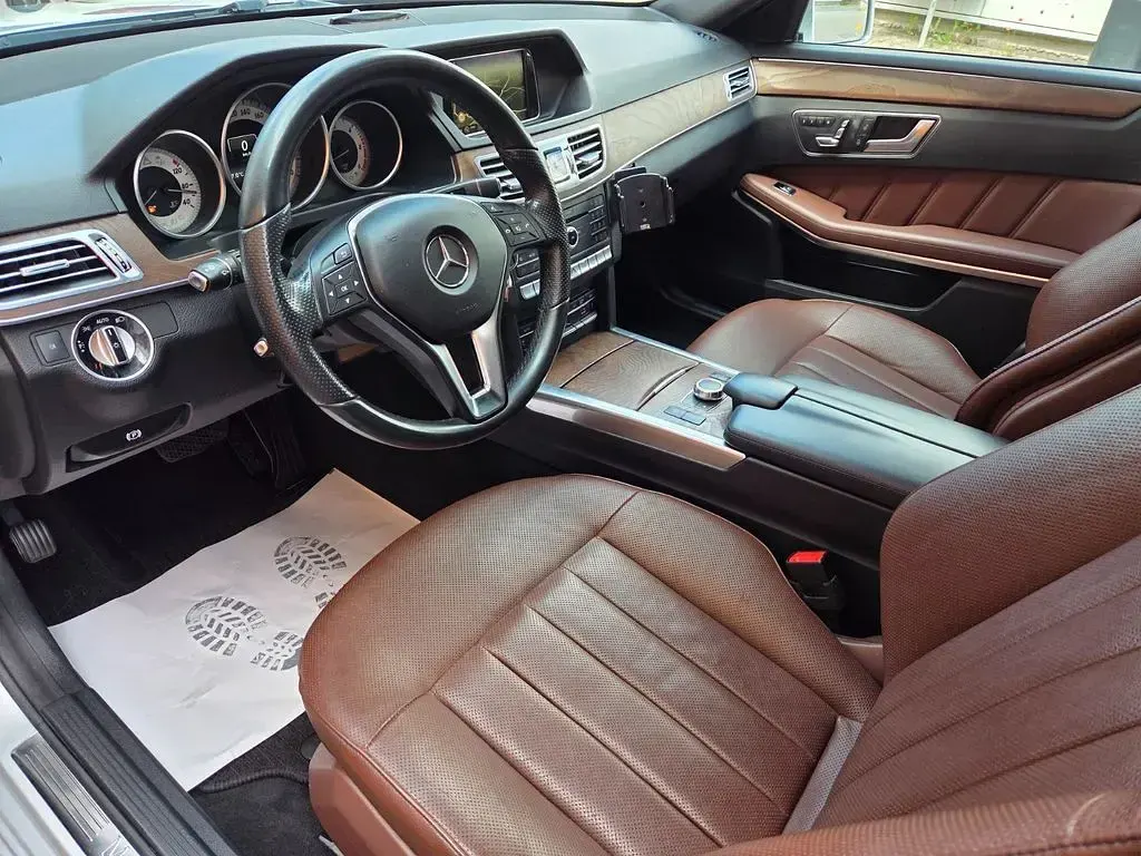 Gebraucht Mercedes E350 258 PS (189 kW) 2015 Silber Limousine