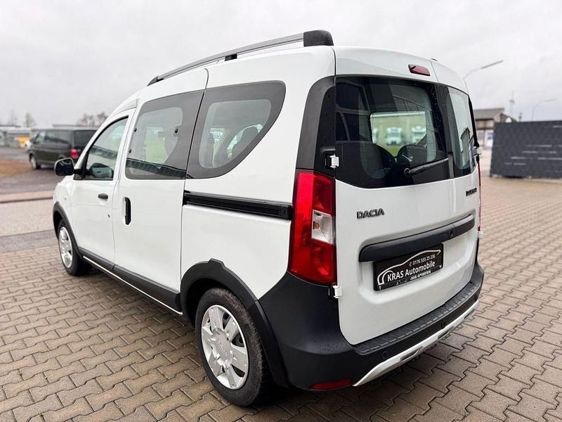 Gebraucht Dacia Dokker Celebration 116 PS (85 kW) 2017 Weiß Van / Kleinbus