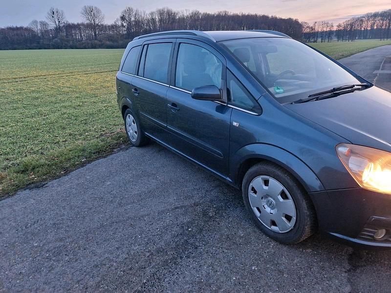 Gebraucht Opel Zafira 140 PS (102 kW) 2007 Grau Van / Kleinbus
