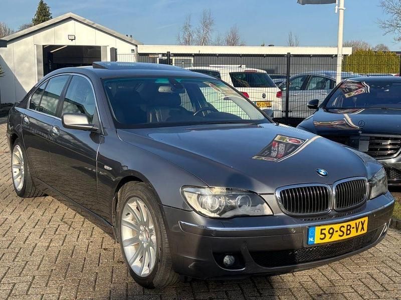 Gebraucht BMW 750 368 PS (270 kW) 2005 Grau Limousine