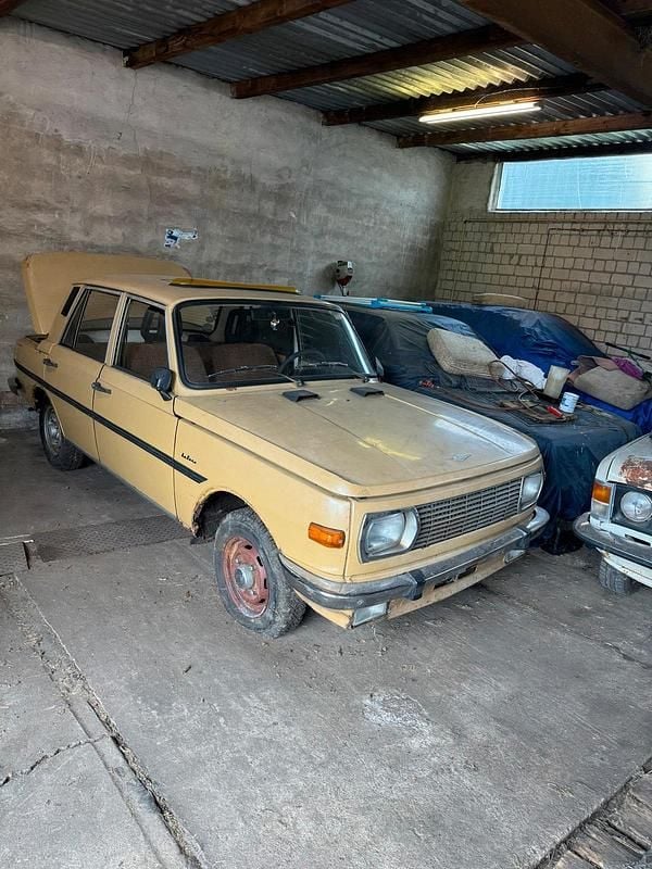 Braun Gebraucht 1983 Wartburg 353 Limousine | 1.800 € - Bild 1/4