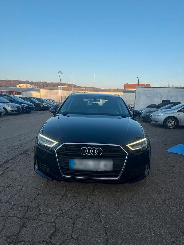 Gebraucht Audi A3 149 PS (109 kW) 2017 Blau Limousine
