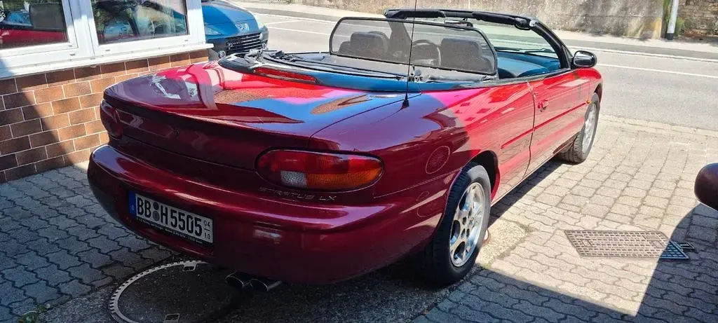 Gebraucht Chrysler Stratus 163 PS (119 kW) 1998 Rot Cabrio