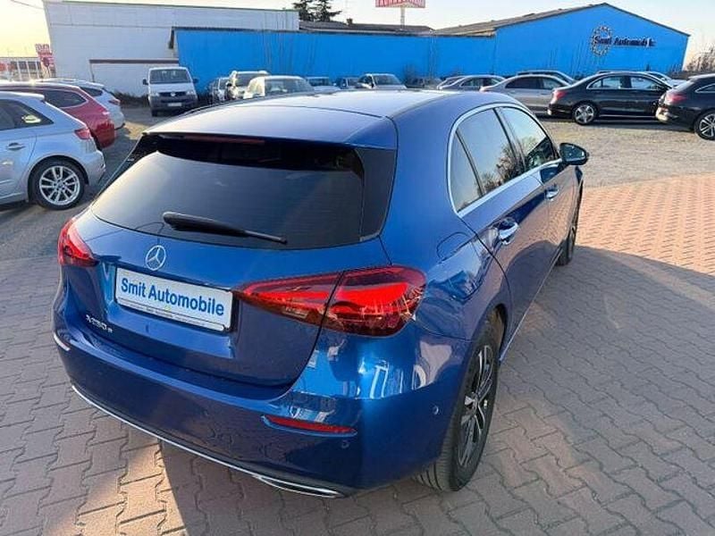 Gebraucht Mercedes A250 Progressive 163 PS (119 kW) 2023 Spektralblau (metallic) Limousine
