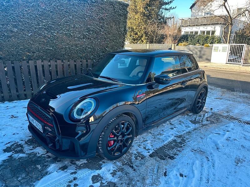 Schwarz Gebraucht 2023 Mini John Cooper Works Kleinwagen | 28.500 € (Superpreis) - Bild 1/4
