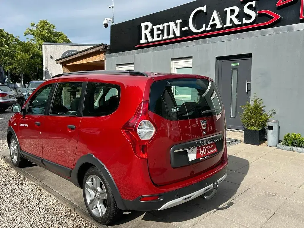 Gebraucht Dacia Lodgy Stepway 131 PS (96 kW) 2019 Rot Van / Kleinbus