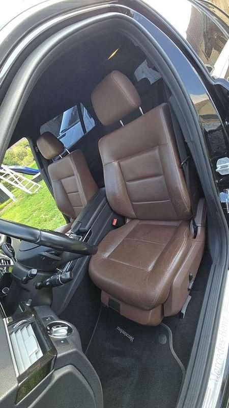 Gebraucht Mercedes E350 231 PS (169 kW) 2010 Schwarz Kombi