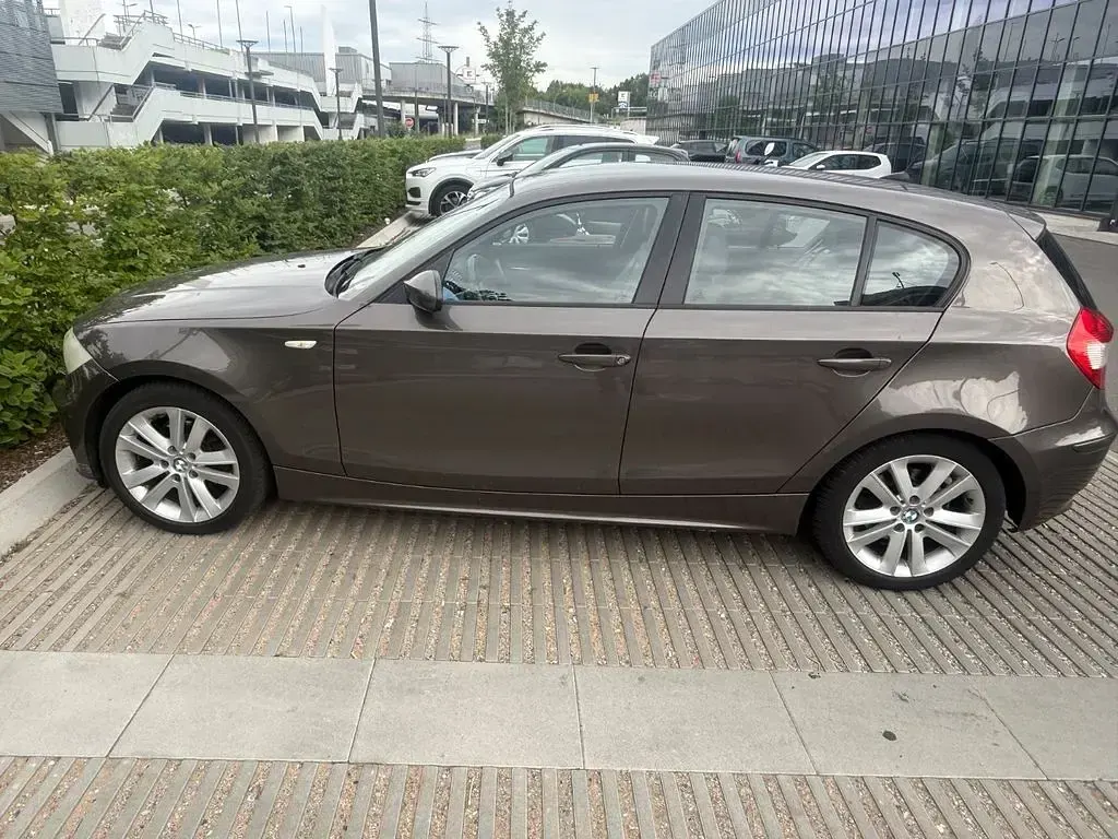 Gebraucht BMW 120 150 PS (110 kW) 2006 Braun Kleinwagen