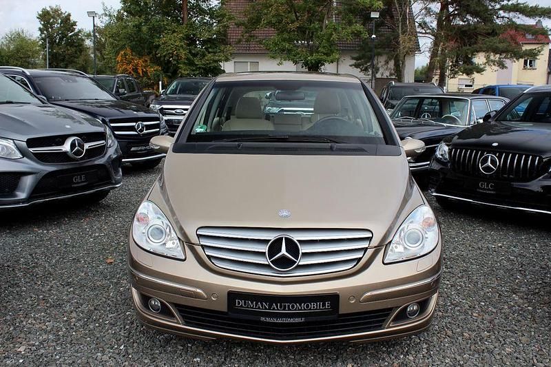 Grau Gebraucht 2006 Mercedes B170 Van / Kleinbus | 3.900 € (Fairer Preis) - Bild 1/4