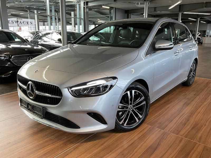 Hightechsilber Gebraucht 2025 Mercedes B200 Progressive Van / Kleinbus | 31.790 € (Superpreis) - Bild 1/2