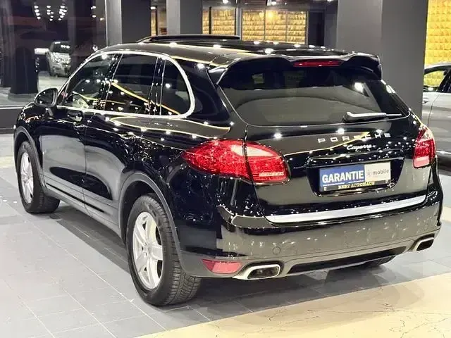 Używany Porsche Cayenne 245 KM (180 kW) 2013 Czarny SUV