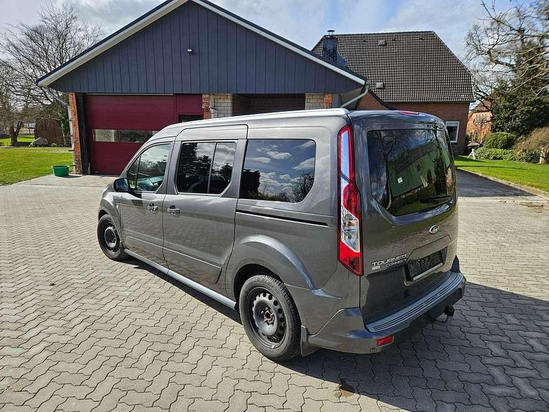 Gebraucht Ford Tourneo Titanium 120 PS (88 kW) 2016 Grau Kombi