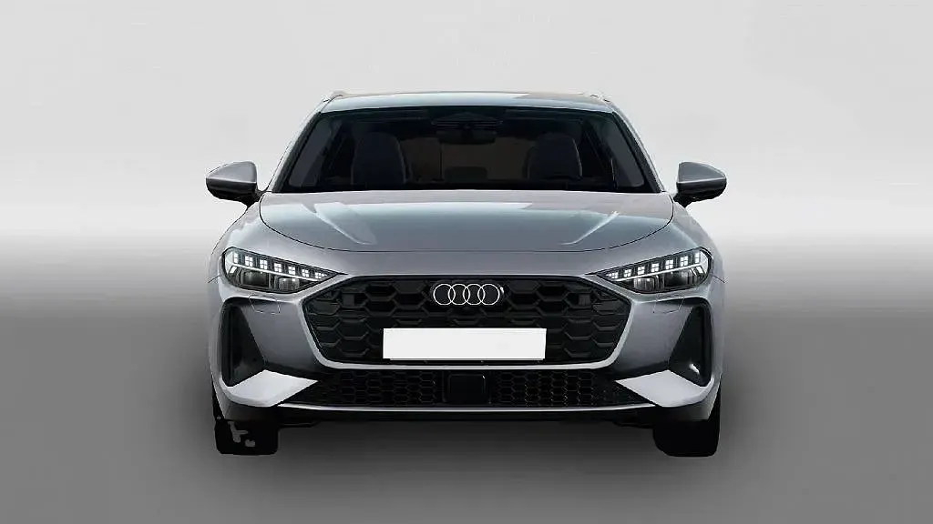 Usata Audi A5 Advanced 204 CV (150 kW) 2025 Argento Station wagon