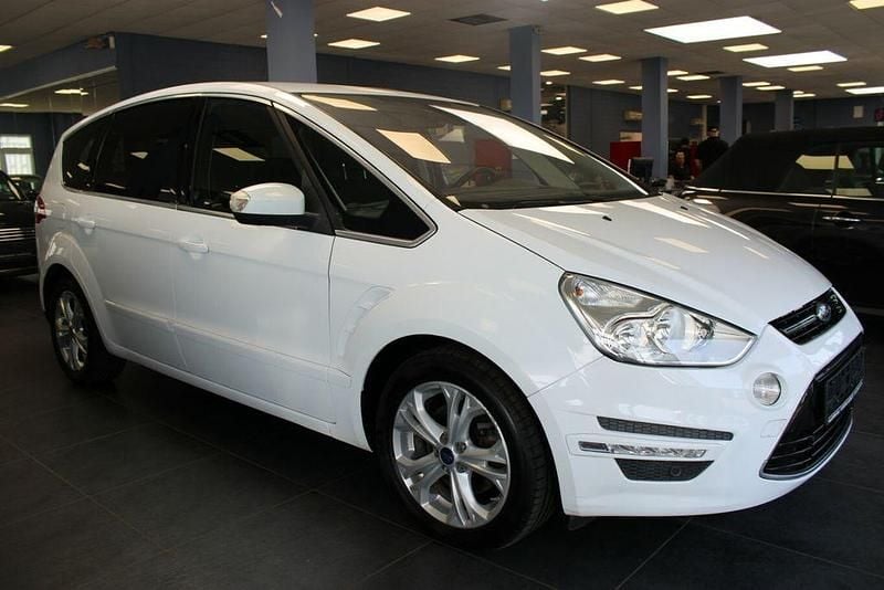 Weiß Gebraucht 2014 Ford S-MAX Titanium Van / Kleinbus | 9.980 € (Fairer Preis) - Bild 1/4