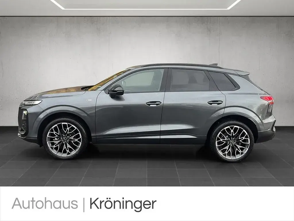 Gebraucht Audi Q3 S-Line 150 PS (110 kW) 2026 Daytonagrau perleffekt SUV