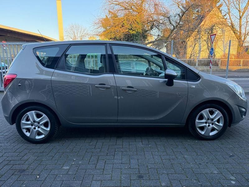 Gebraucht Opel Meriva Edition 120 PS (88 kW) 2010 Grau Van / Kleinbus