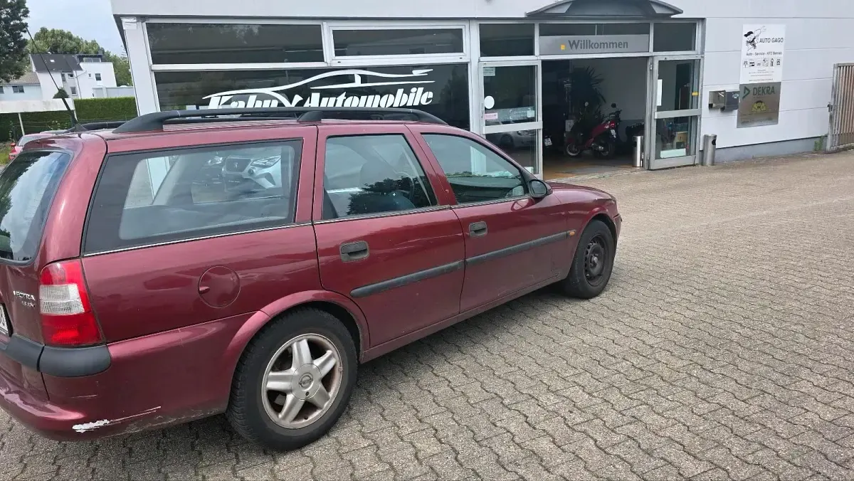 Gebraucht Opel Vectra 101 PS (74 kW) 1998 Violet Kombi