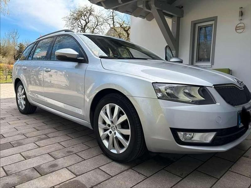 Gebraucht Skoda Octavia 105 PS (77 kW) 2014 Kombi